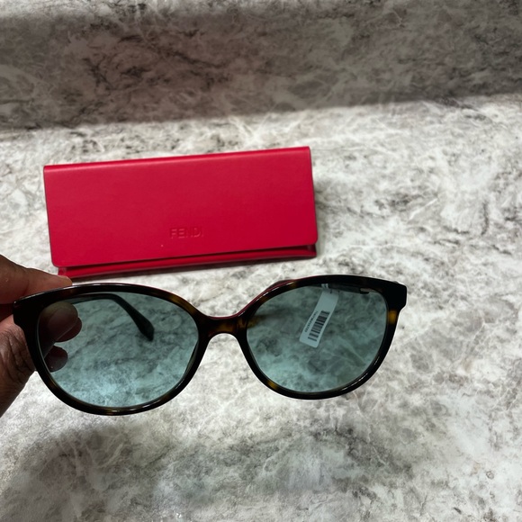 Brown Fendi sunglasses, brand new never worn. 100% authentic main image 5
